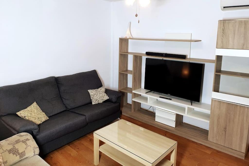 4F, Aire Acondic, 80M2, 2 Dormitorios, 4 Huespedes, Wifi Gratis La Linea de la Concepcion Ngoại thất bức ảnh